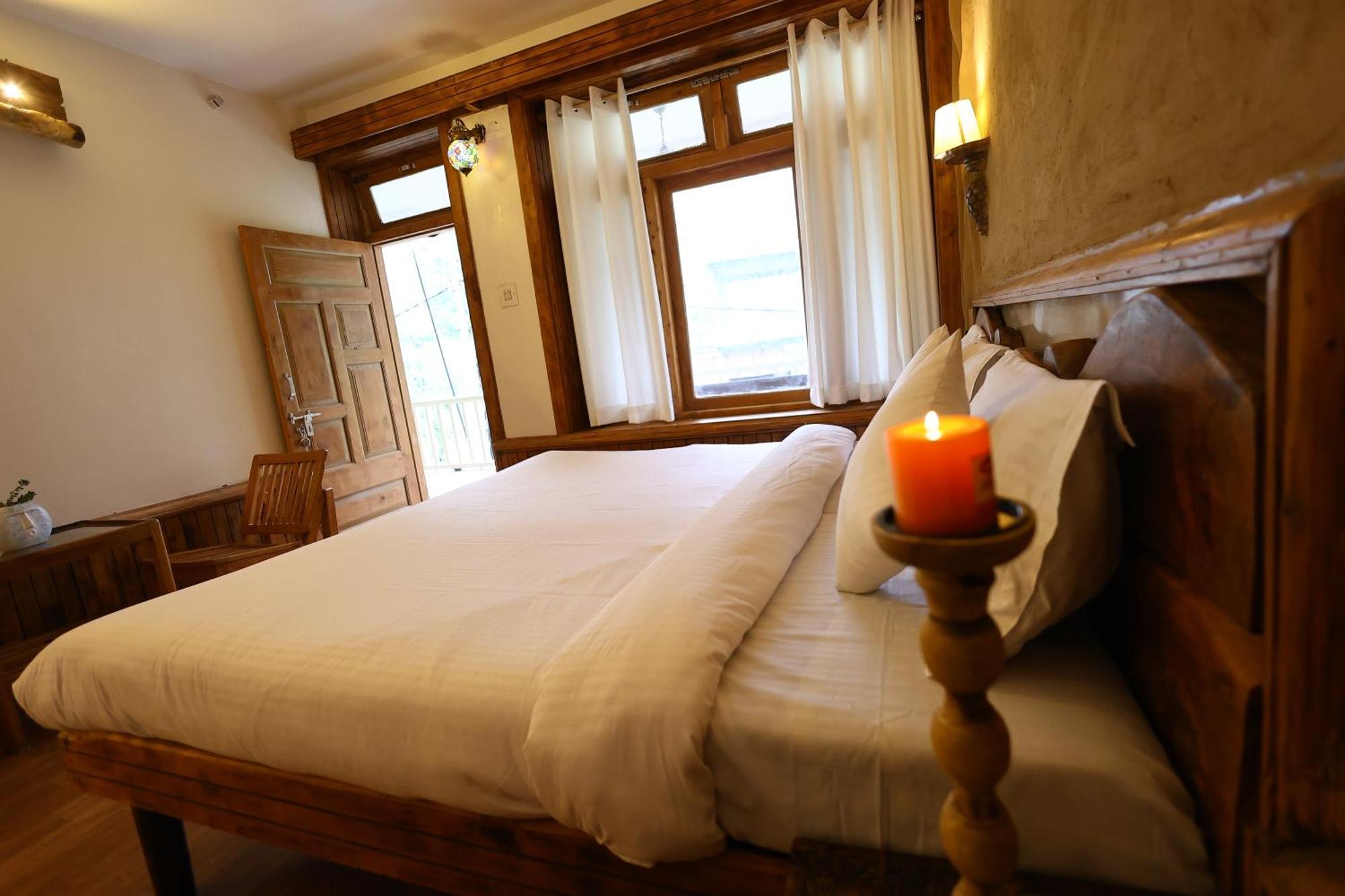 Beholden Stay And Cafe - A Luxury Boutique Hotel In Manali Manāli Exteriér fotografie