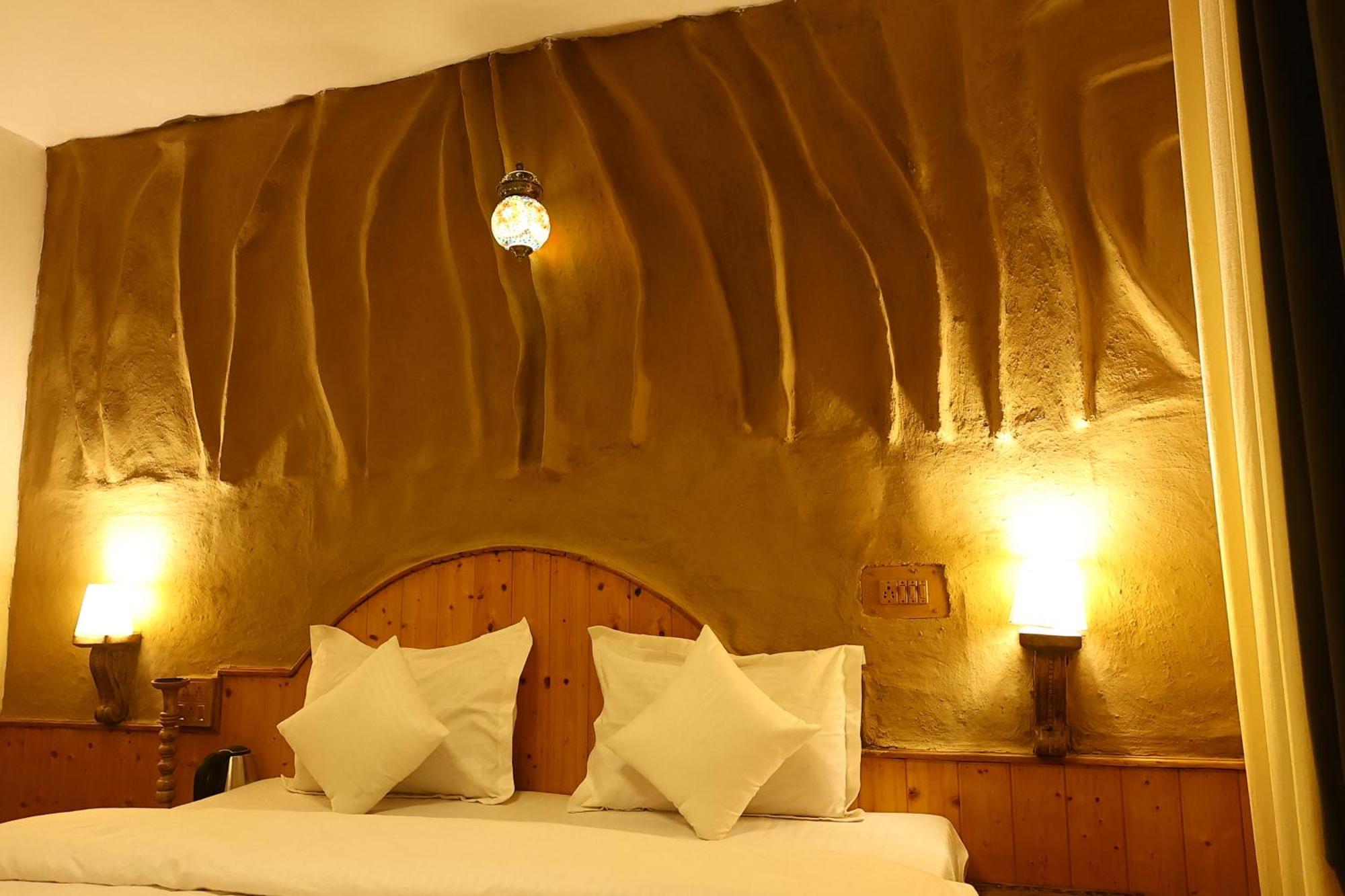Beholden Stay And Cafe - A Luxury Boutique Hotel In Manali Manāli Exteriér fotografie