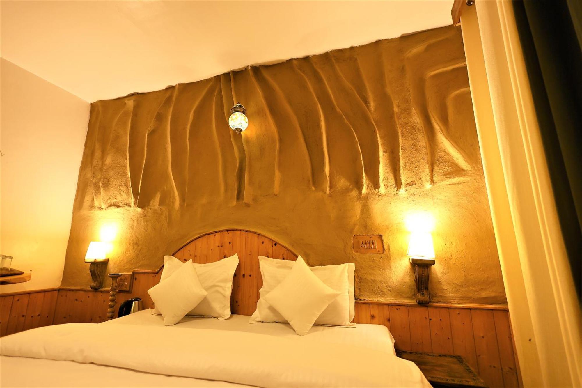 Beholden Stay And Cafe - A Luxury Boutique Hotel In Manali Manāli Exteriér fotografie
